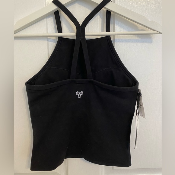 Aritzia workout top BNWT - Picture 2 of 4
